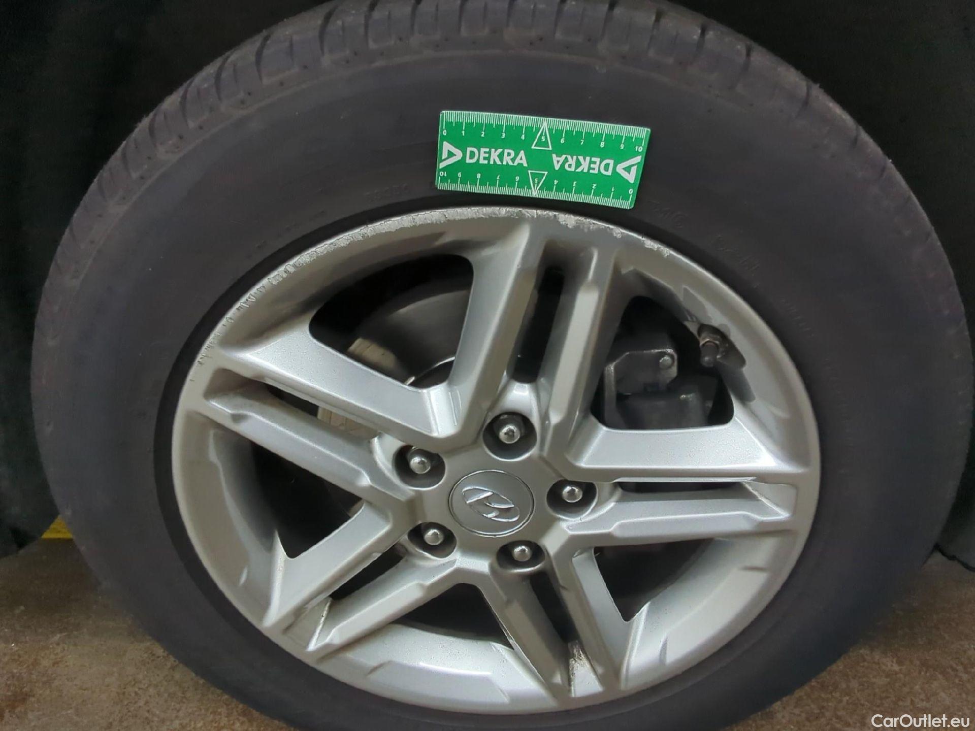  Hyundai  Konna HYUNDAI Kona / 2020 / 5P / SUV 1.0 T-GDI 120 HYBRID 48V BUSINESS #1