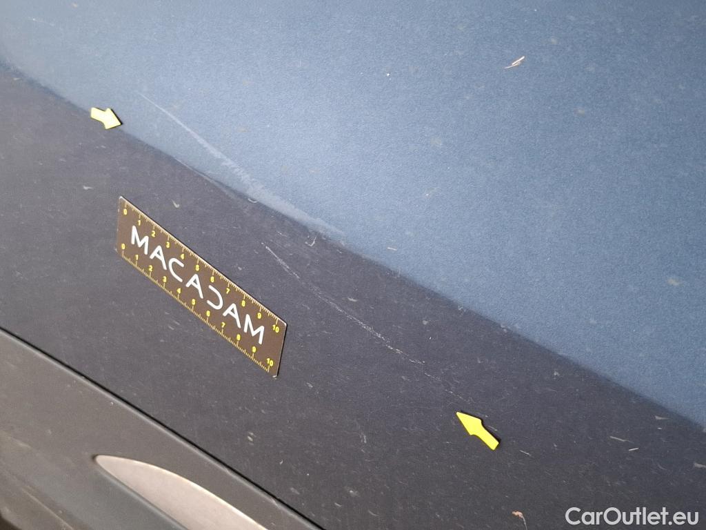  Mercedes  GLA MERCEDES-BENZ  / 2020 / 5P / SUV 2.0  200 D BUSINESS LINE DCT #24