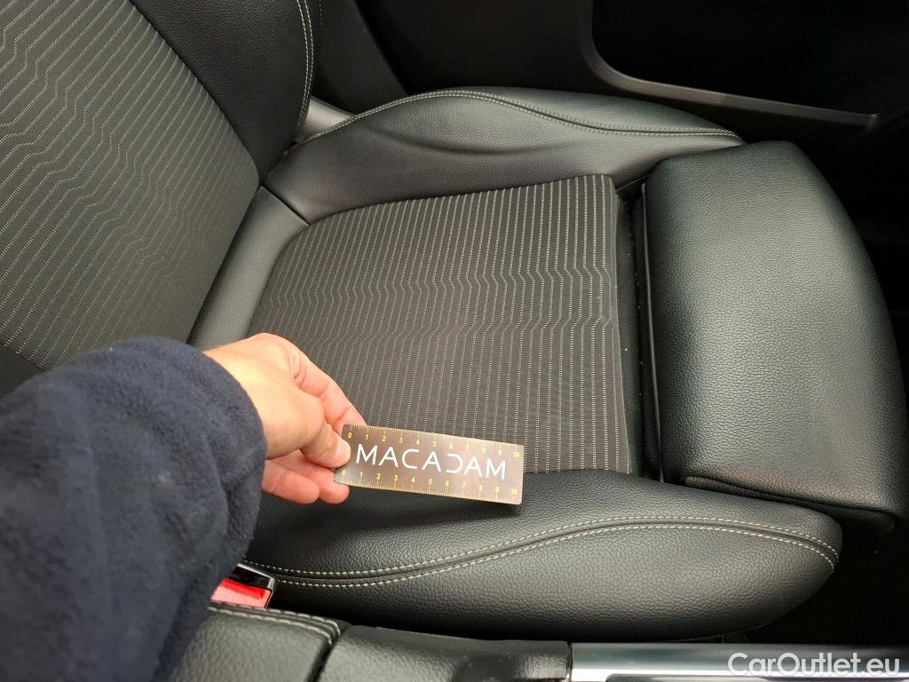  Mercedes  GLA MERCEDES-BENZ  / 2020 / 5P / SUV 2.0  200 D BUSINESS LINE DCT #28