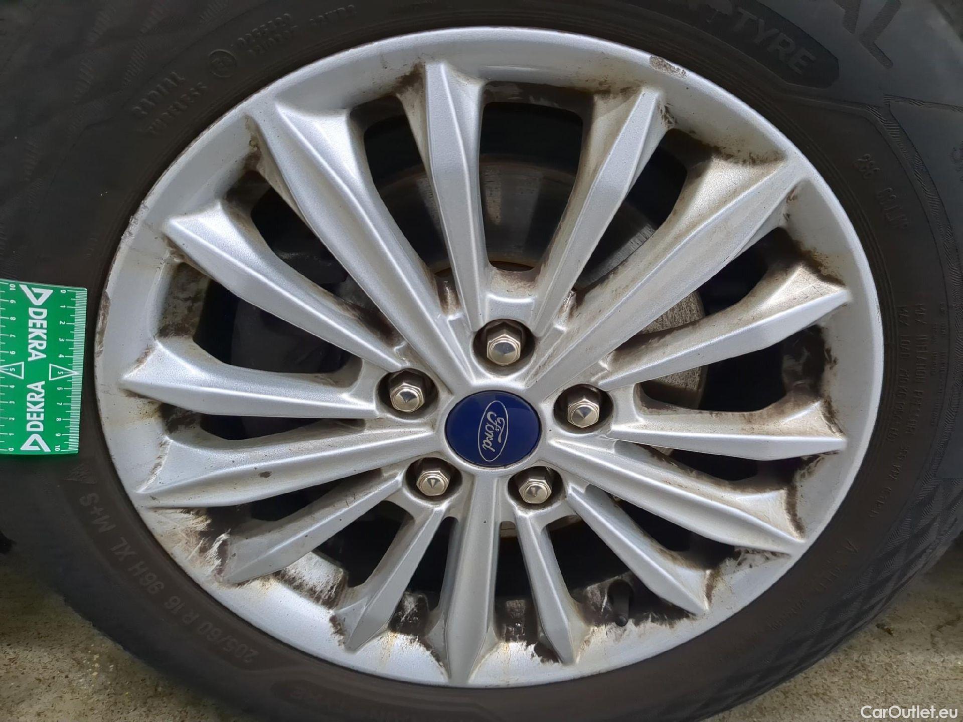  Ford  Focus  Berline Titanium 1.0 EcoBoost 125CV BVM6 E6dT #8