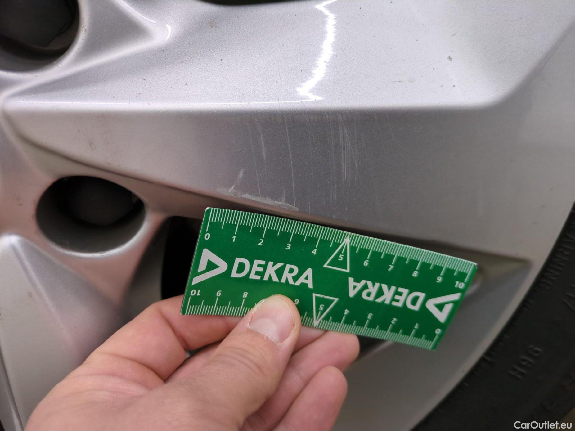  Nissan  Qashqai NISSAN  / 2017 / 5P / Crossover 1.5 DCI 115 DCT Business Edition #26