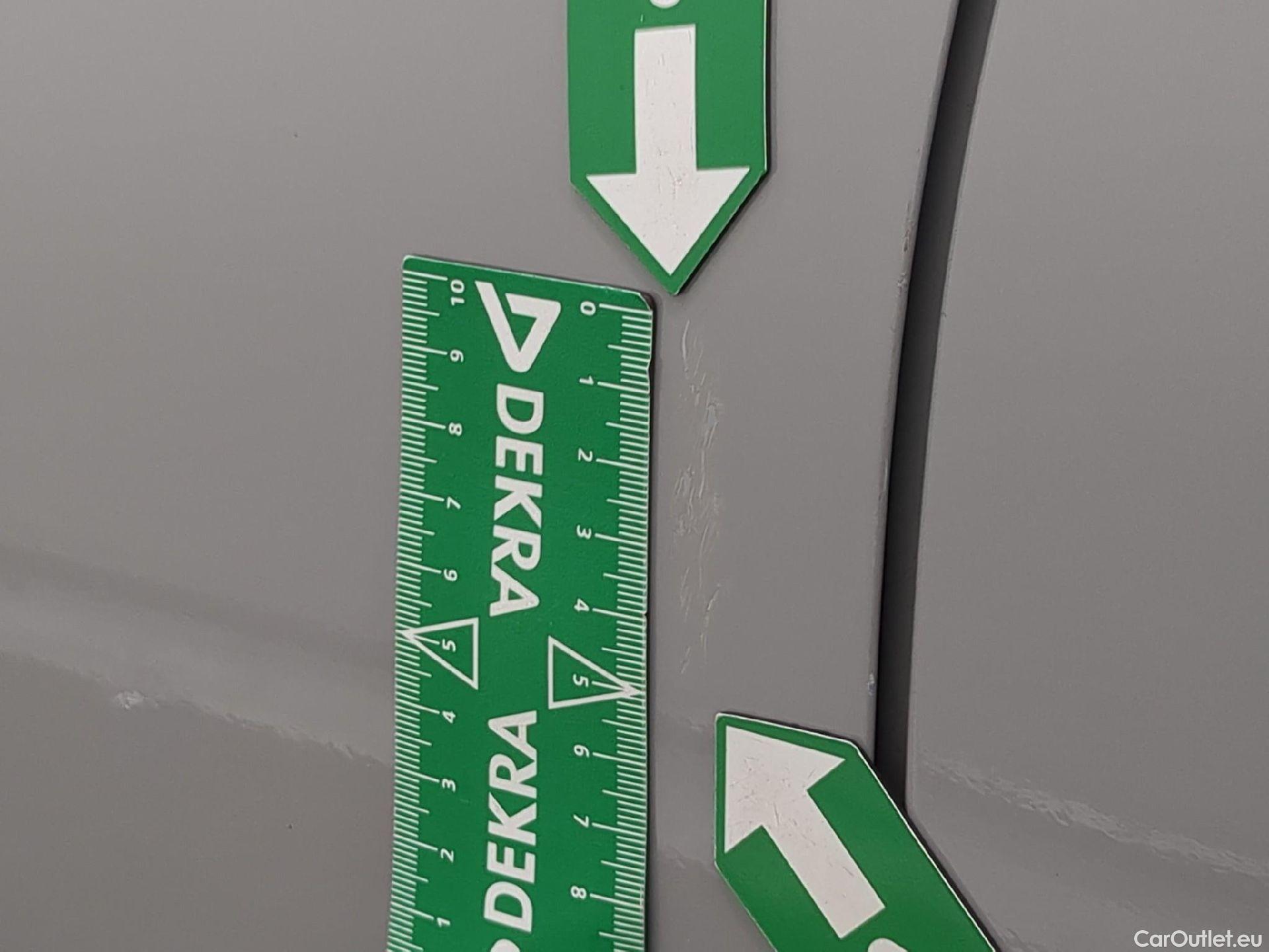  Hyundai  Konna HYUNDAI Kona / 2020 / 5P / SUV 1.0 T-GDI 120 HYBRID 48V BUSINESS #29