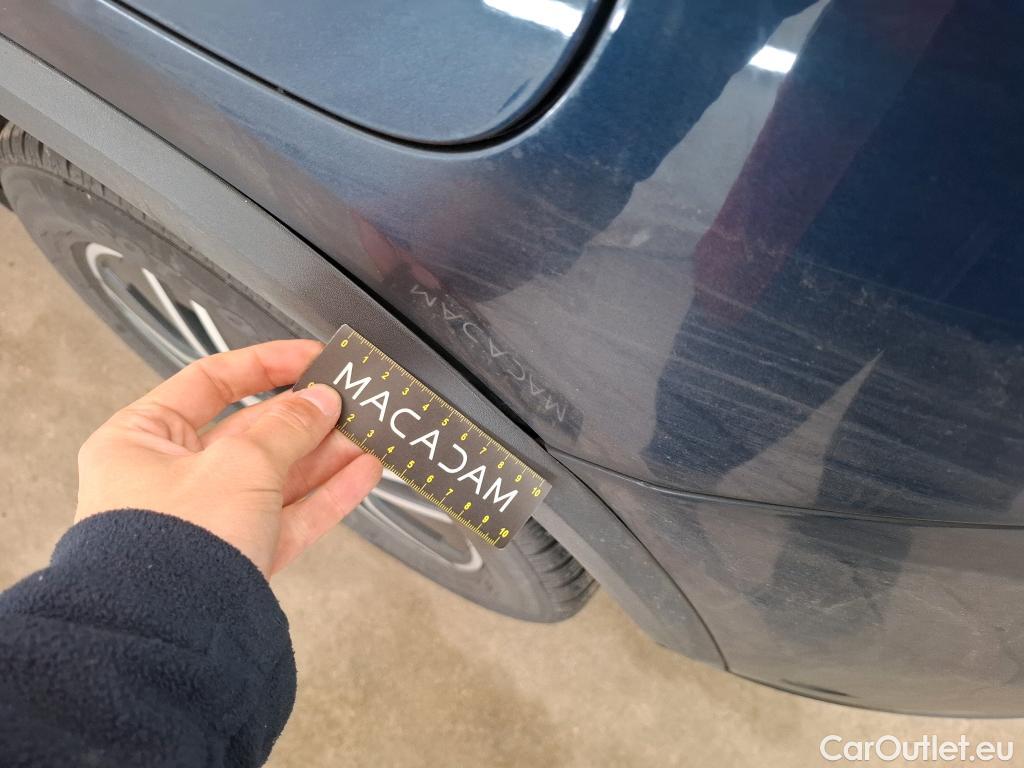  Mercedes  GLA MERCEDES-BENZ  / 2020 / 5P / SUV 2.0  200 D BUSINESS LINE DCT #35