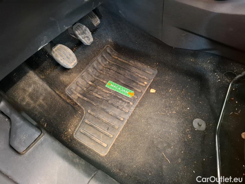  Peugeot  2008  Allure Business 1.5 HDi 100CV BVM6 E6d #28