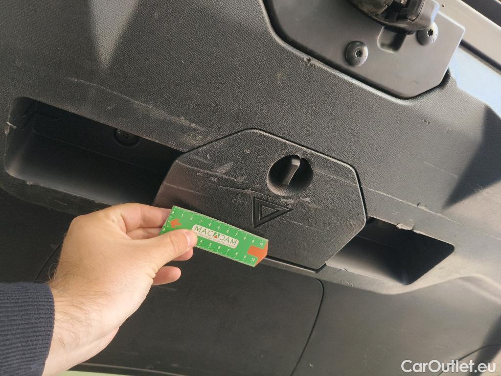  Peugeot  3008  II Allure Pack 1.5 HDi 130CV BVA8 E6d #2