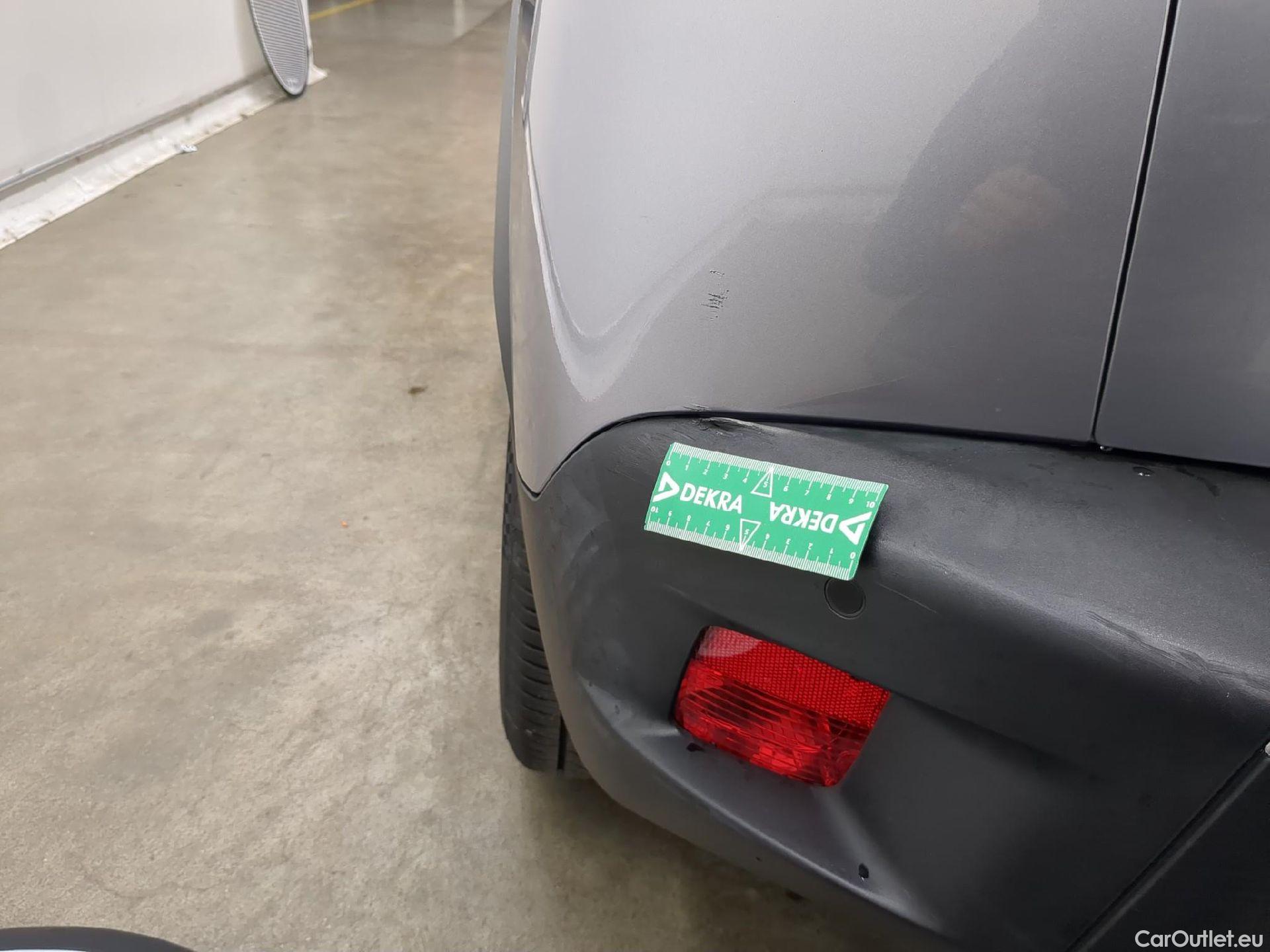  Peugeot  2008  Allure Business 1.5 HDi 110CV BVM6 E6d #26