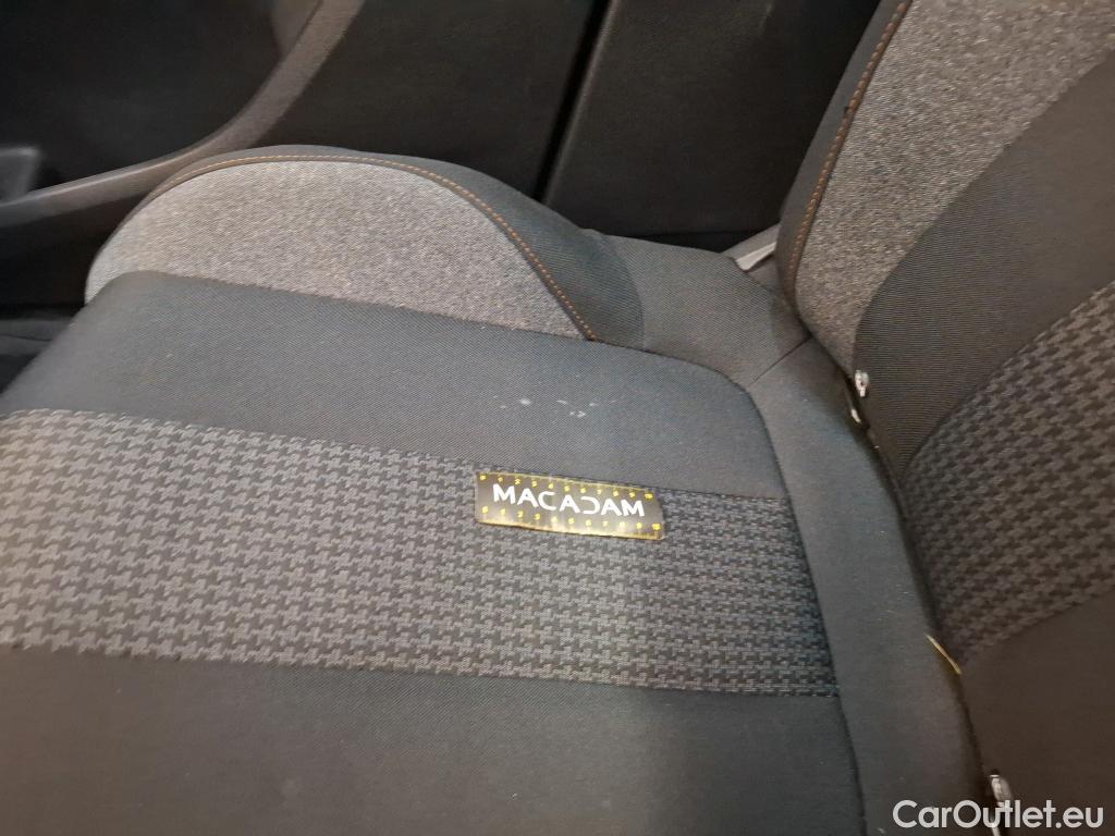  Peugeot  3008  Active Pack 1.5 HDi 130CV BVA8 E6d #30