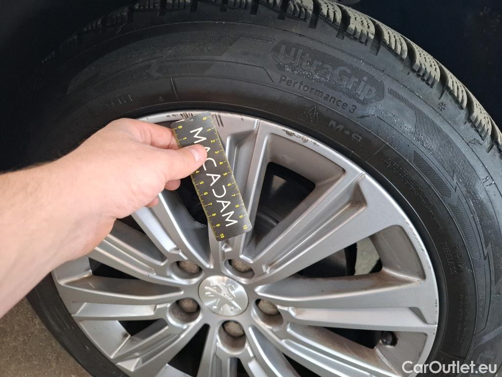  Peugeot  308  Allure 1.2 PureTech 130CV BVA8 E6d #16