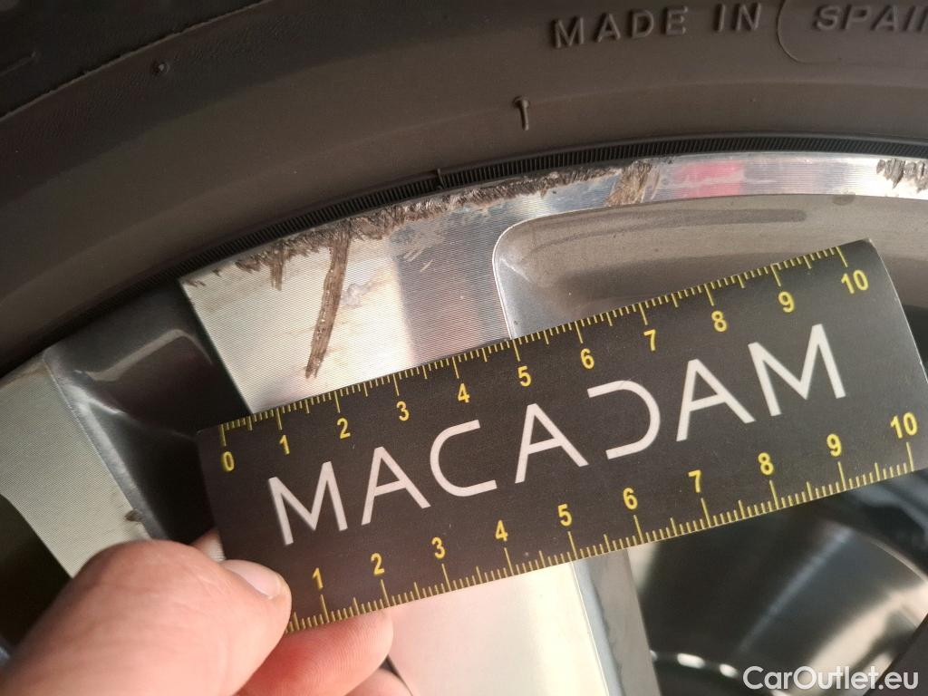  Peugeot  3008  Allure 1.5 HDi 130CV BVA8 E6d #60