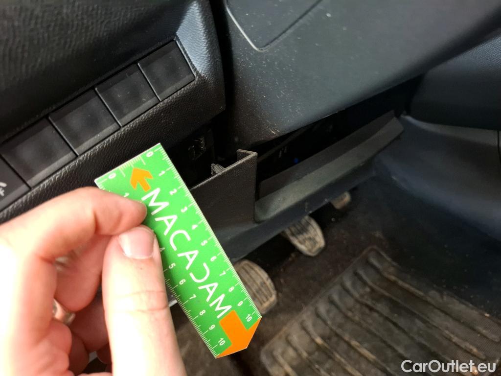  Peugeot  2008  Allure Business 1.5 HDi 100CV BVM6 E6d #59