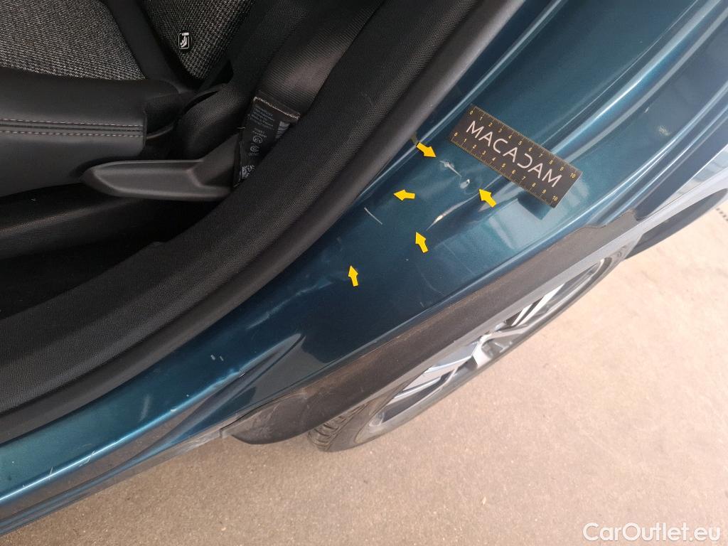  Peugeot  5008  Allure Business 1.5 HDi 130CV BVA8 E6 #32