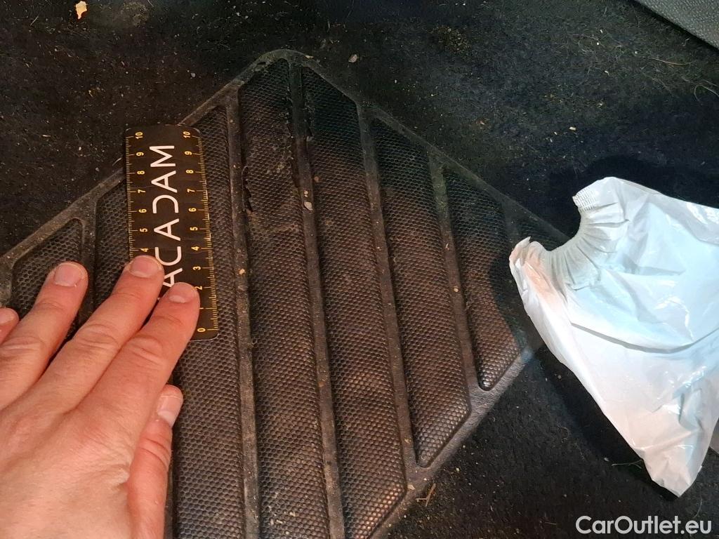  Peugeot  3008  Active Pack 1.5 HDi 130CV BVA8 E6d #16