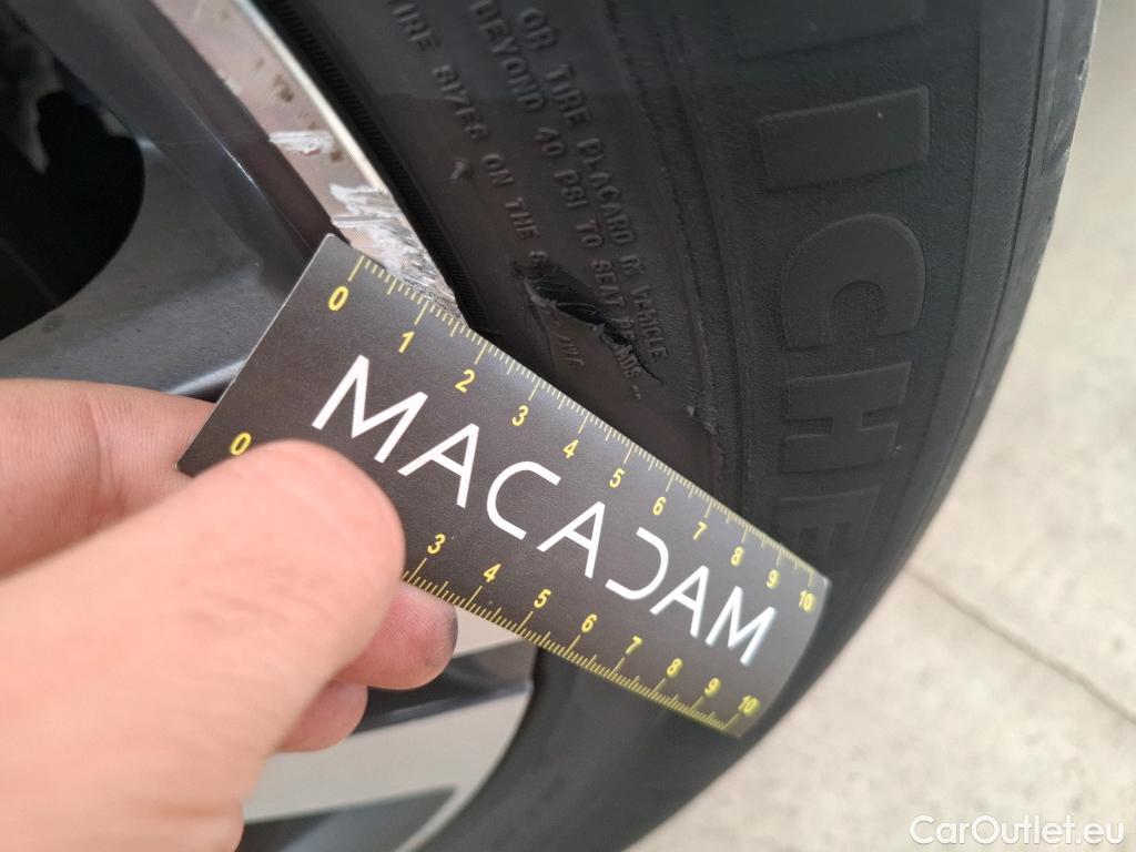  Peugeot  3008  Allure 1.5 HDi 130CV BVA8 E6d #37