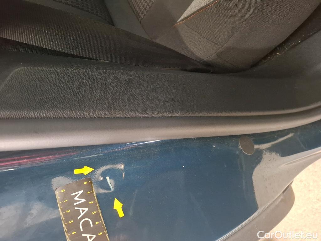  Peugeot  3008  Active Pack 1.5 HDi 130CV BVA8 E6d #24