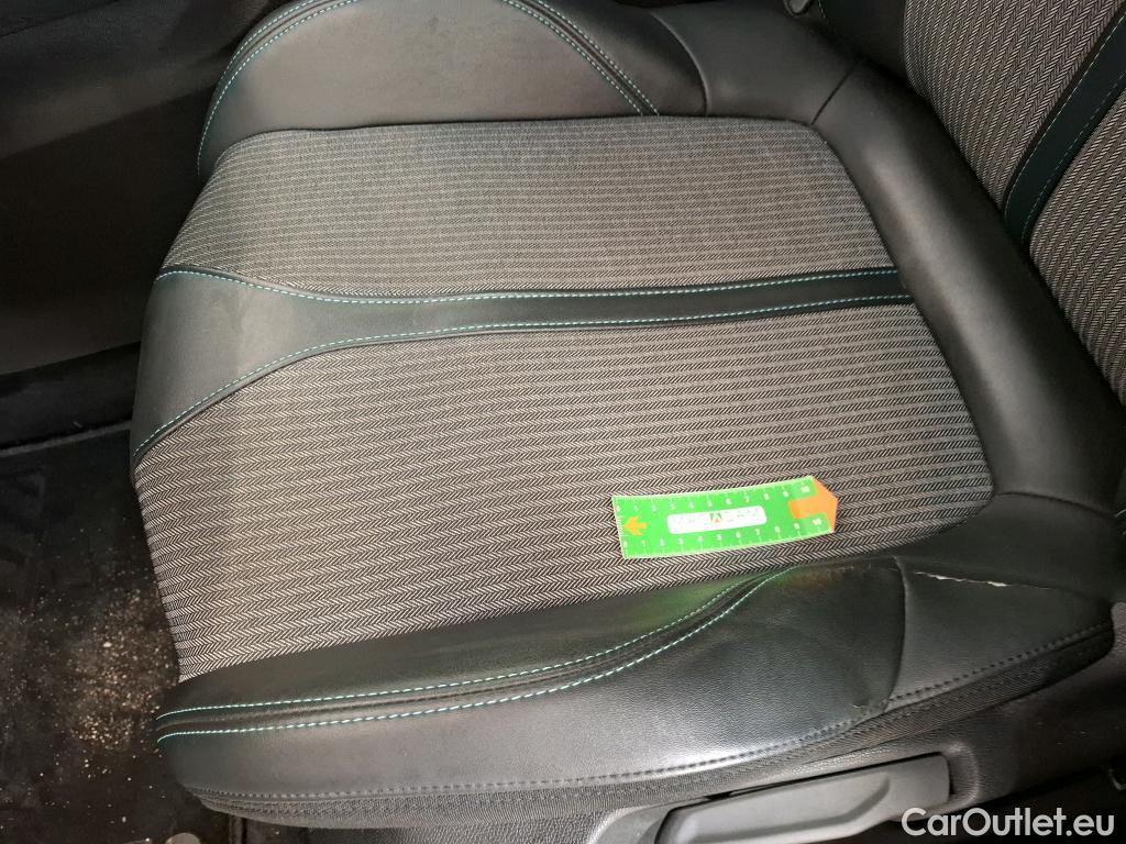  Peugeot  3008  Allure Pack 1.5 HDi 130CV BVM6 E6d #1