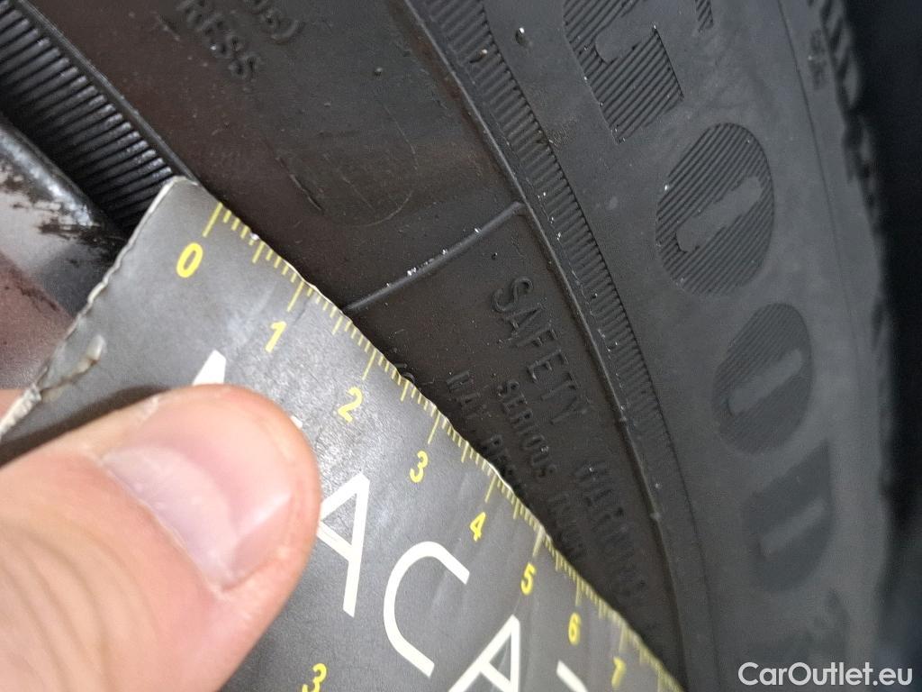  Peugeot  308  Allure 1.2 PureTech 130CV BVA8 E6d #11