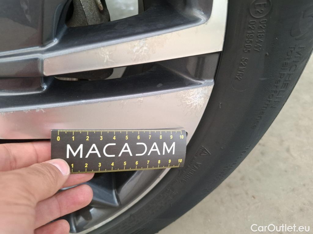  Peugeot  3008  Allure 1.5 HDi 130CV BVA8 E6d #57