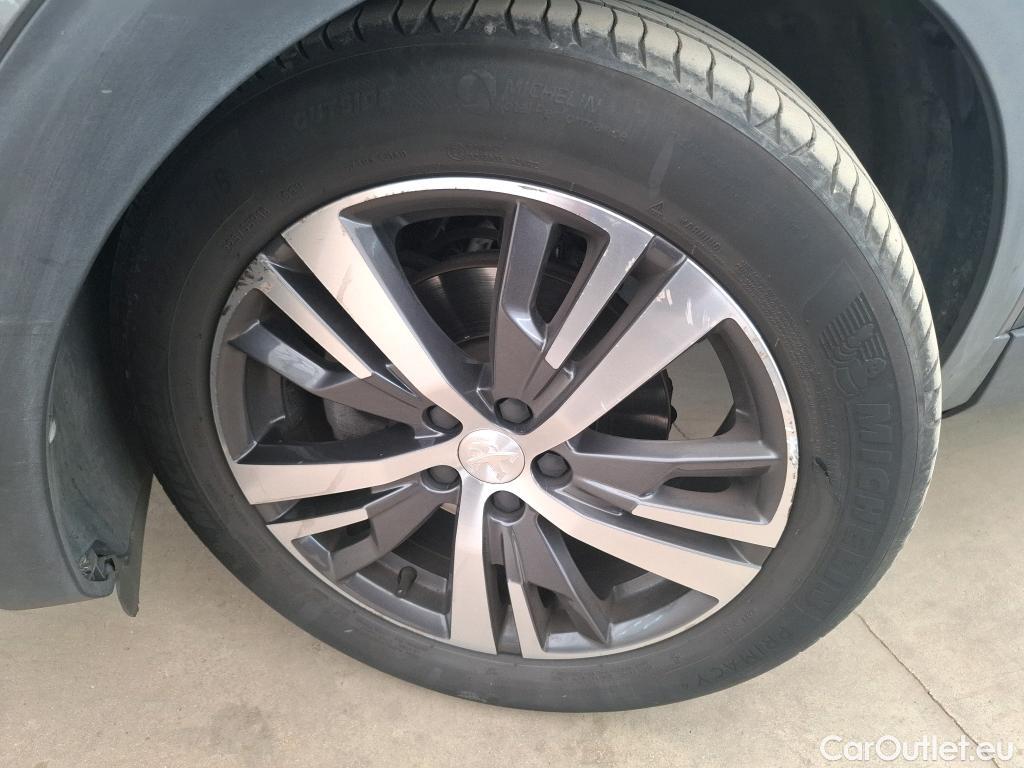  Peugeot  3008  Allure 1.5 HDi 130CV BVA8 E6d #38