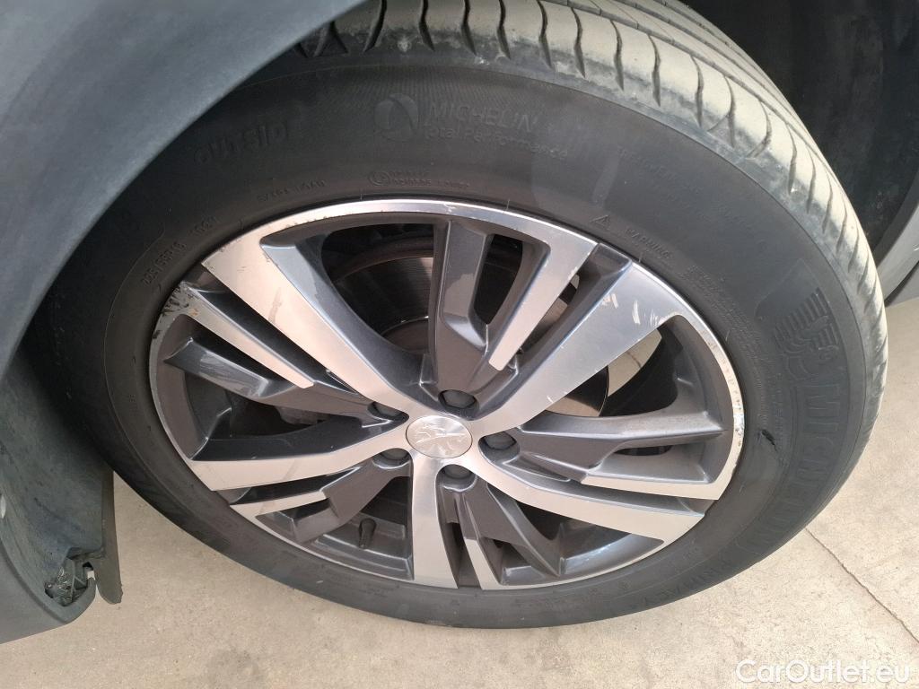  Peugeot  3008  Allure 1.5 HDi 130CV BVA8 E6d #36