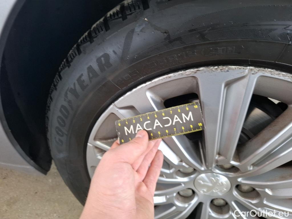  Peugeot  308  Allure 1.2 PureTech 130CV BVA8 E6d #25