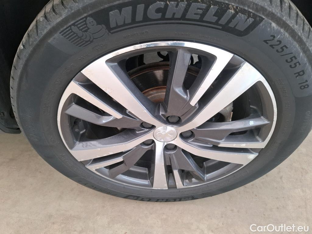  Peugeot  3008  Allure 1.5 HDi 130CV BVA8 E6d #48
