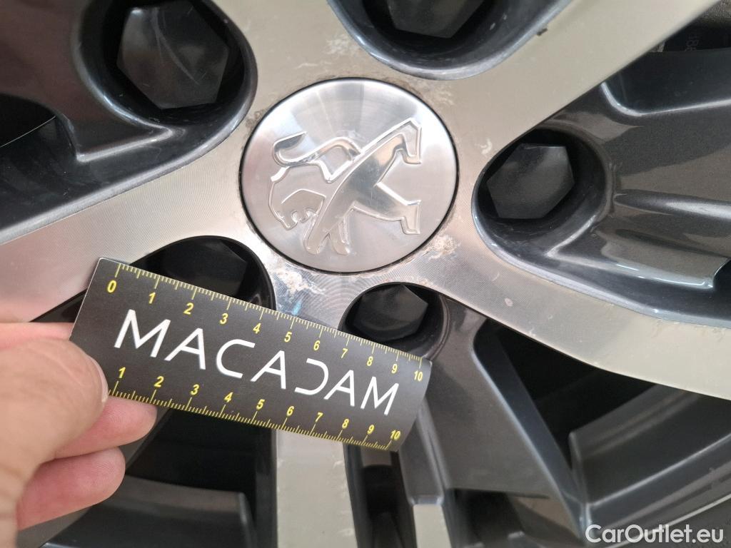  Peugeot  3008  Allure 1.5 HDi 130CV BVA8 E6d #51