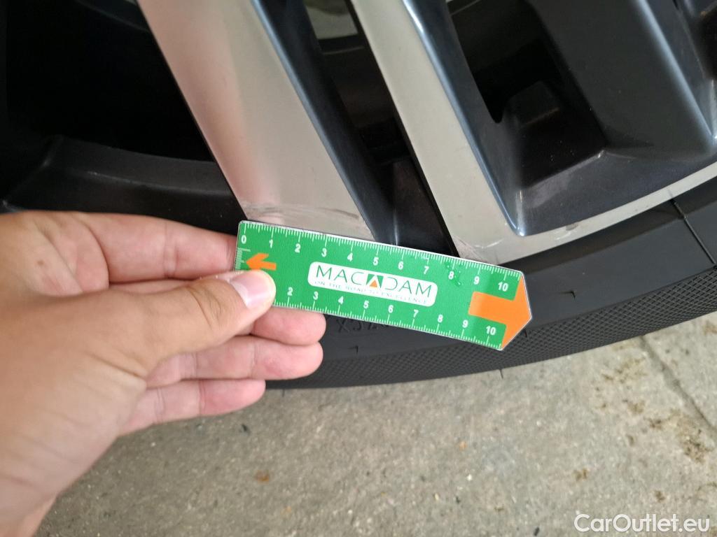  Peugeot  3008  Allure Pack 1.5 HDi 130CV BVM6 E6d #19