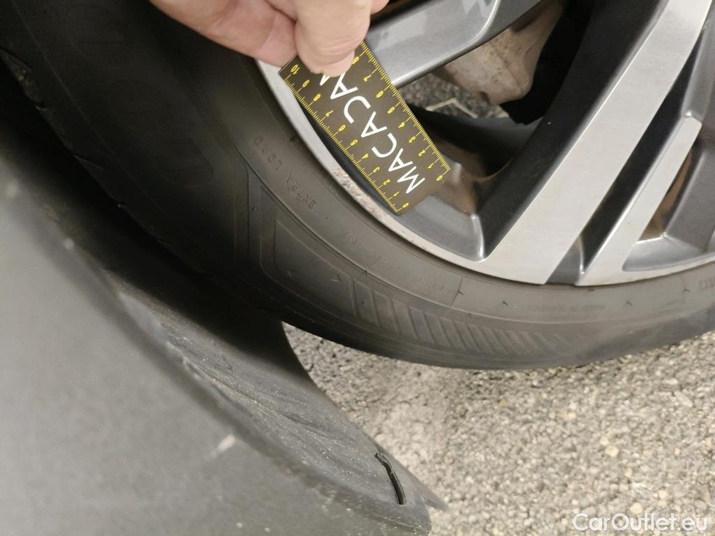  Peugeot  3008  II Allure Pack 1.5 HDi 130CV BVA8 E6d #73