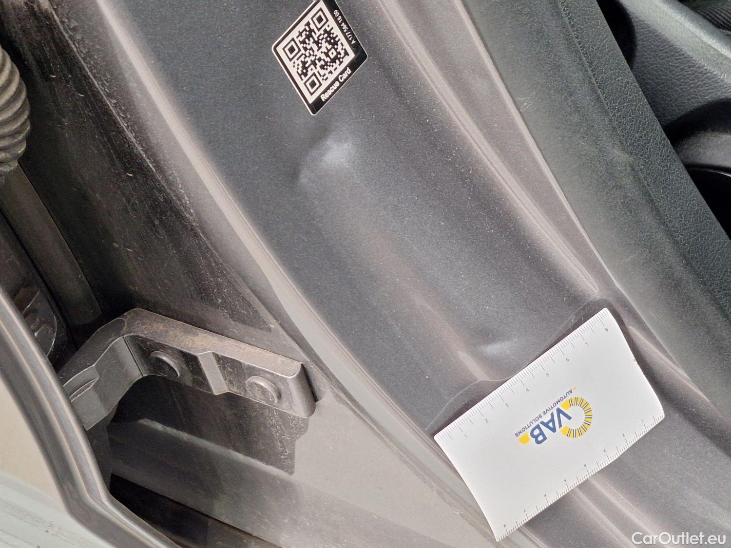  Mercedes  A-Klasse Mercedes, A-Class Berline '18, Mercedes-Benz  Limousine A 180d DCT Busine #27