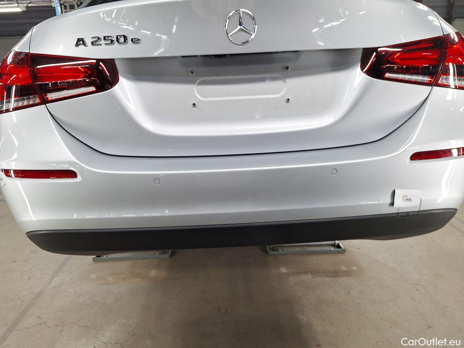  Mercedes  A-Klasse Mercedes, A-Class Ber '18 PHEV, Mercedes-Benz  Limousine A 250e Business S #14