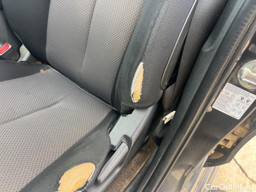  Mitsubishi  L200 MITSUBISHI  / 2019 / 4P / pickup doble cabina D/C 220 DI-D M-Pro #27