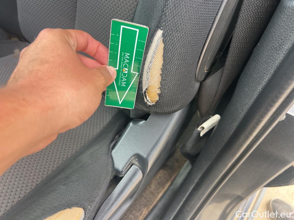  Mitsubishi  L200 MITSUBISHI  / 2019 / 4P / pickup doble cabina D/C 220 DI-D M-Pro #28