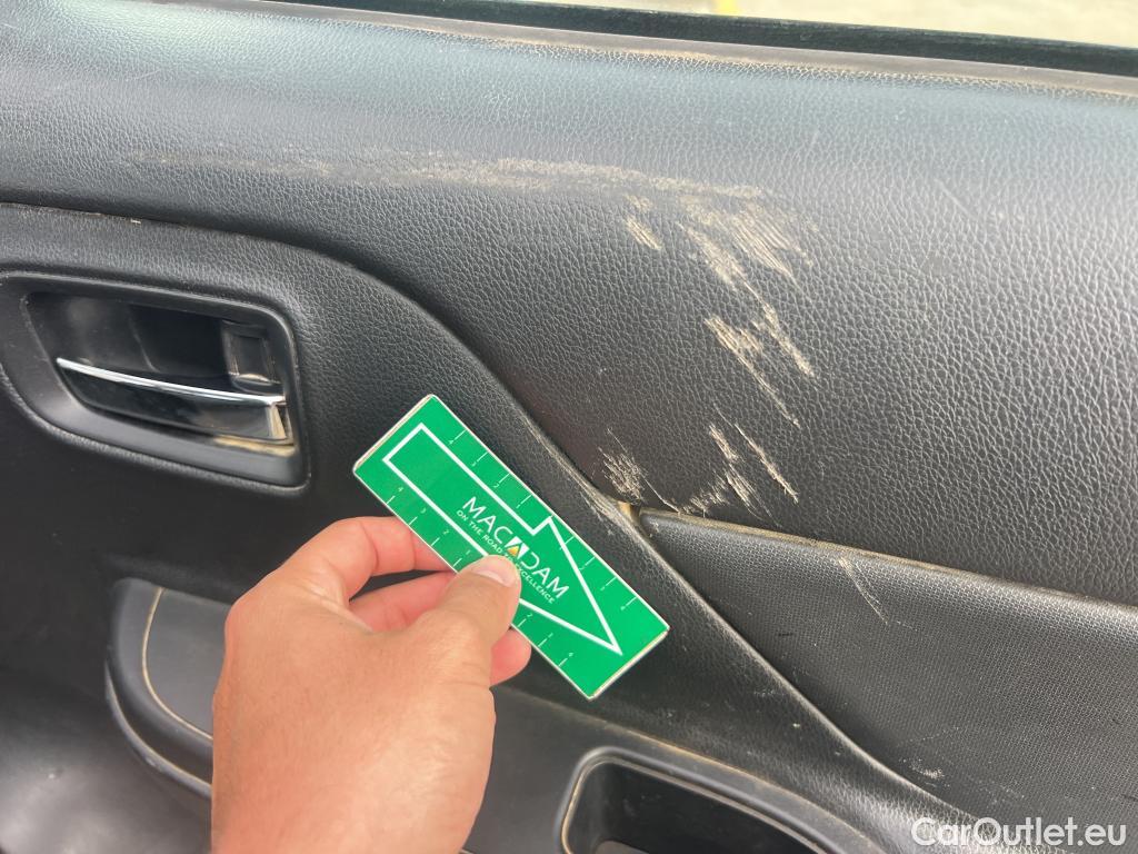  Mitsubishi  L200 MITSUBISHI  / 2019 / 4P / pickup doble cabina D/C 220 DI-D M-Pro #48