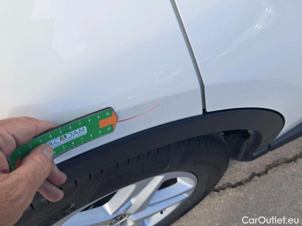  Toyota  C-HR TOYOTA  / 2019 / 5P / todoterreno 1.8 125H Active #31