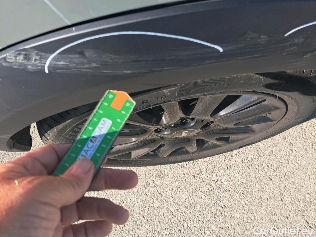  Mini  Mini   / 2021 / 3P / berlina con portón COOPER #34