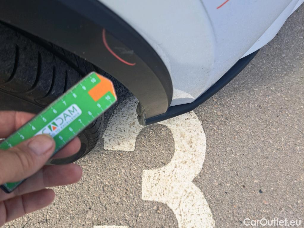  Toyota  C-HR TOYOTA  / 2019 / 5P / todoterreno 1.8 125H Active #29