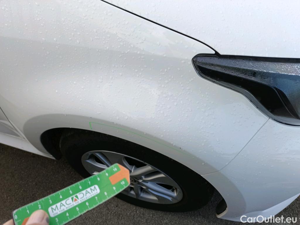  Toyota  Yaris TOYOTA  / 2020 / 5P / berlina con portón 1.5 120H Business Plus #13