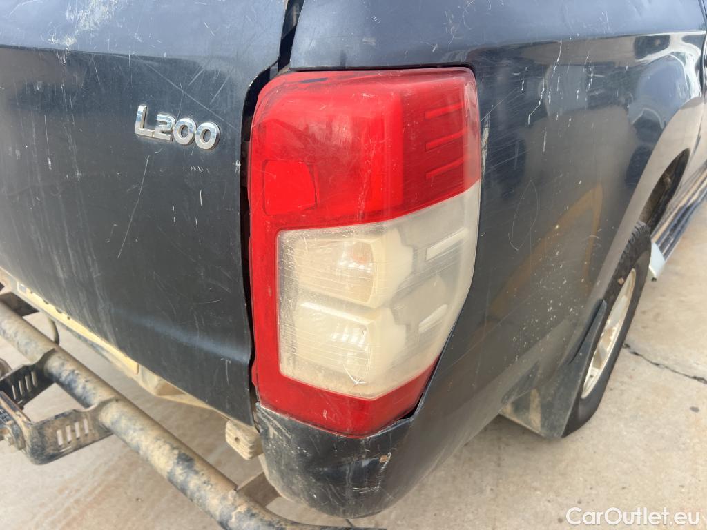  Mitsubishi  L200 MITSUBISHI  / 2019 / 4P / pickup doble cabina D/C 220 DI-D M-Pro #19