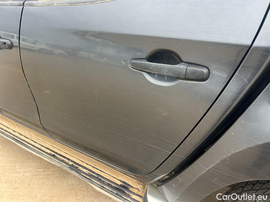  Mitsubishi  L200 MITSUBISHI  / 2019 / 4P / pickup doble cabina D/C 220 DI-D M-Pro #35