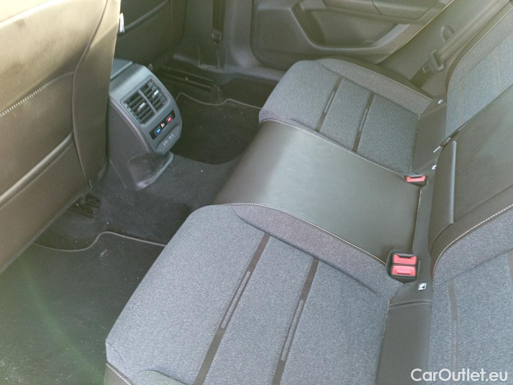  Seat  Leon SEAT Nuevo León / 2020 / 5P / familiar SP 1.4 e-Hybrid DSG S&S Xcellence Go L (AC) #10