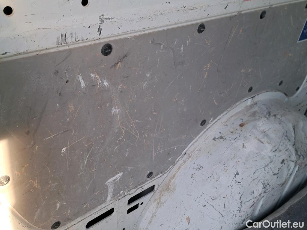  Mercedes  Vito  Tourer 109/110/111/114 CDI FWD Larga (447.703) 1.7 100CV MT6 E6dT #41