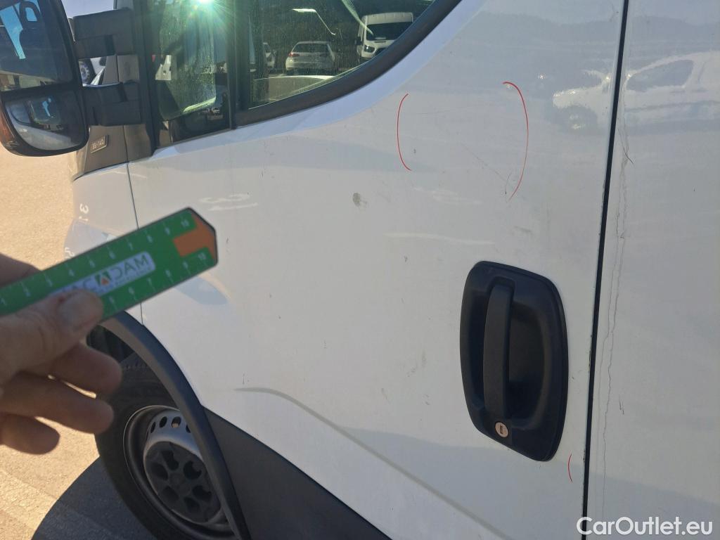  Iveco  Daily IVECO  / 2019 / 4P / combi 35S 14H V 4100/H2 16H M3 #77