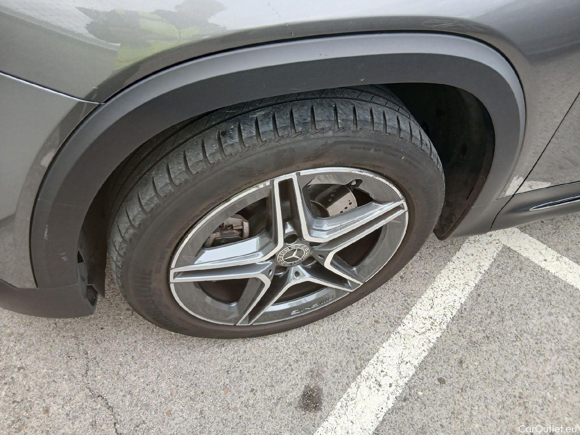  Mercedes  GLB MERCEDES-BENZ  / 2019 / 5P / todoterreno 2.0  220 D 4MATIC DCT 140KW (190CV) #1