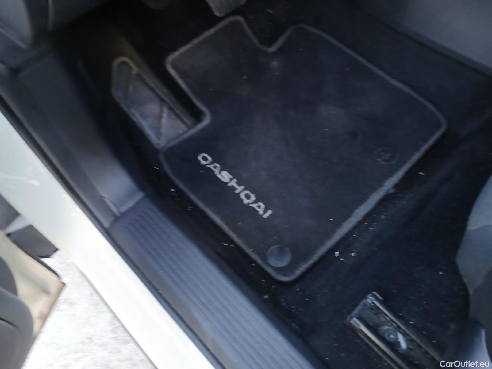  Nissan  Qashqai NISSAN  / 2021 / 5P / todoterreno DIG-T 116kW mHEV Xtronic Premiere Edit.(SL) #3