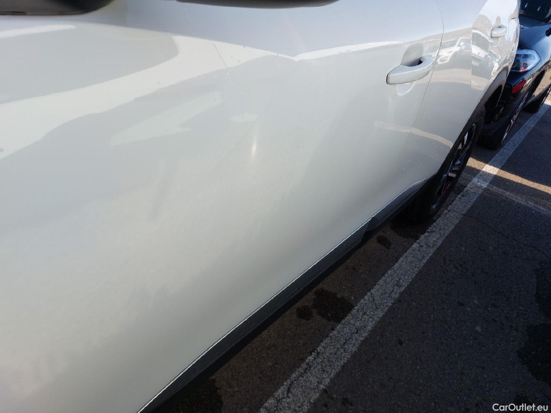  Peugeot  2008 PEUGEOT  / 2019 / 5P / todoterreno Allure BlueHDI 100 S&S BVM6 (CX) #3