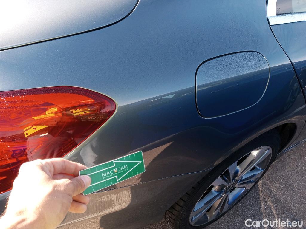  Mercedes  CLA-Klasse MERCEDES-BENZ Clase C / 2014 / 4P / sedán C 220 d #32