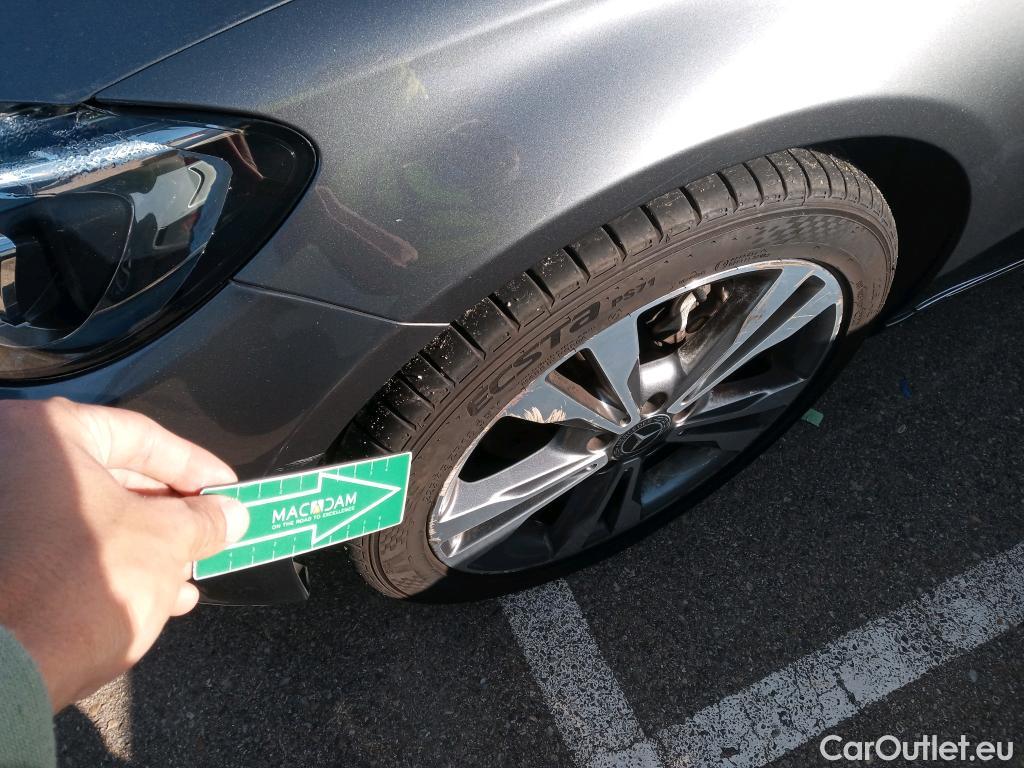  Mercedes  CLA-Klasse MERCEDES-BENZ Clase C / 2014 / 4P / sedán C 220 d #4