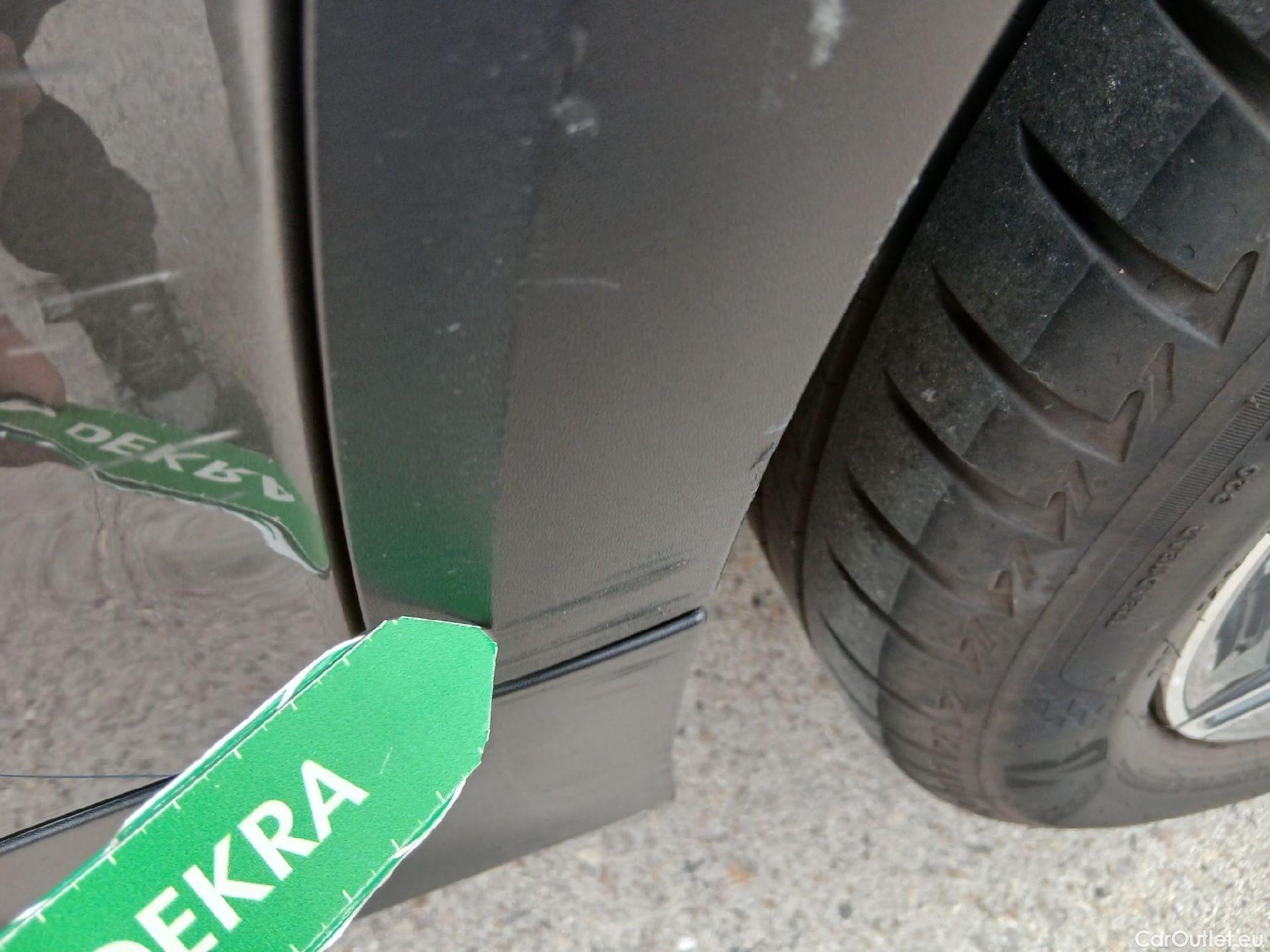  Mercedes  GLB MERCEDES-BENZ  / 2019 / 5P / todoterreno 2.0  220 D 4MATIC DCT 140KW (190CV) #24