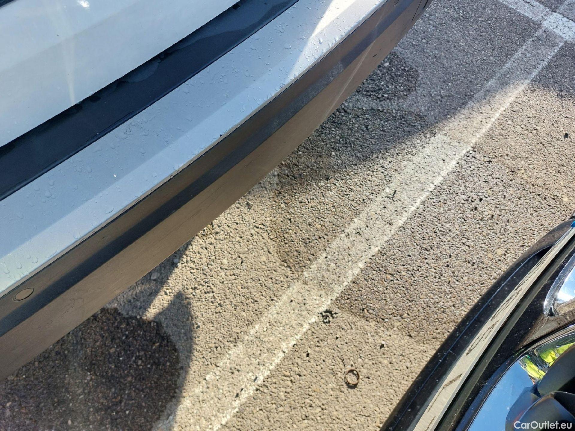  Peugeot  2008 PEUGEOT  / 2019 / 5P / todoterreno Allure BlueHDI 100 S&S BVM6 (CX) #9