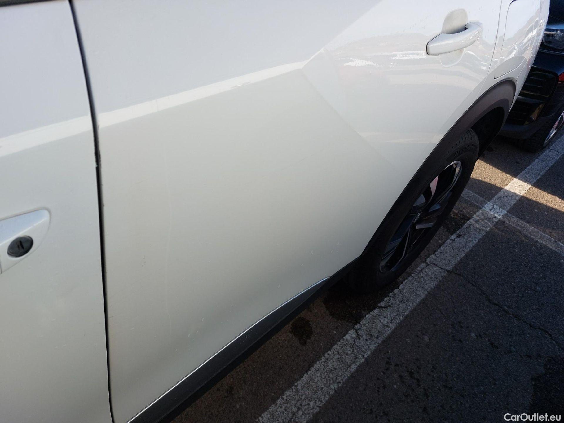  Peugeot  2008 PEUGEOT  / 2019 / 5P / todoterreno Allure BlueHDI 100 S&S BVM6 (CX) #5